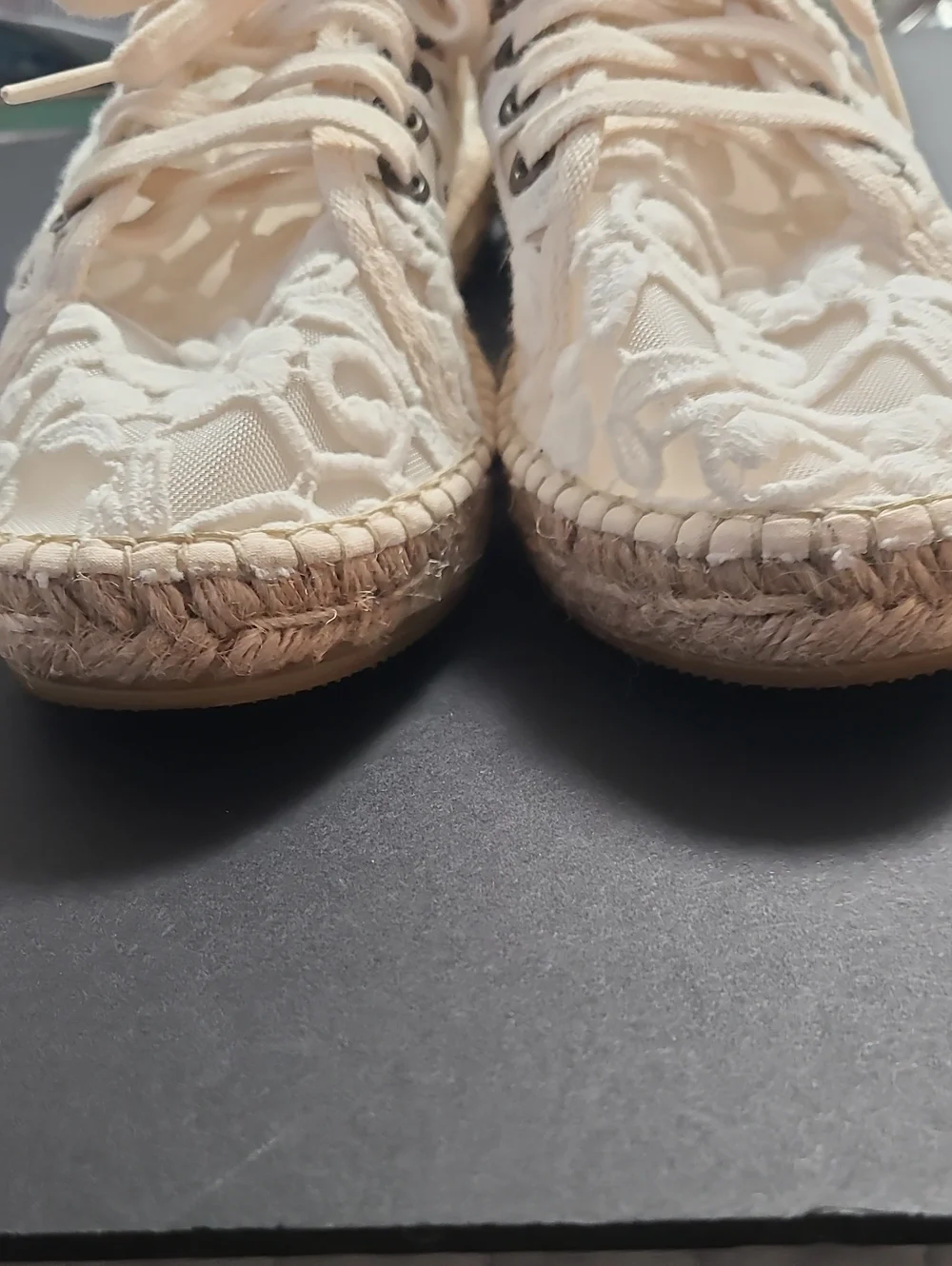 Toni Pons Origens Women's Espradilles Ecru Floral Embroidered Lace Sz 41/ USA 10